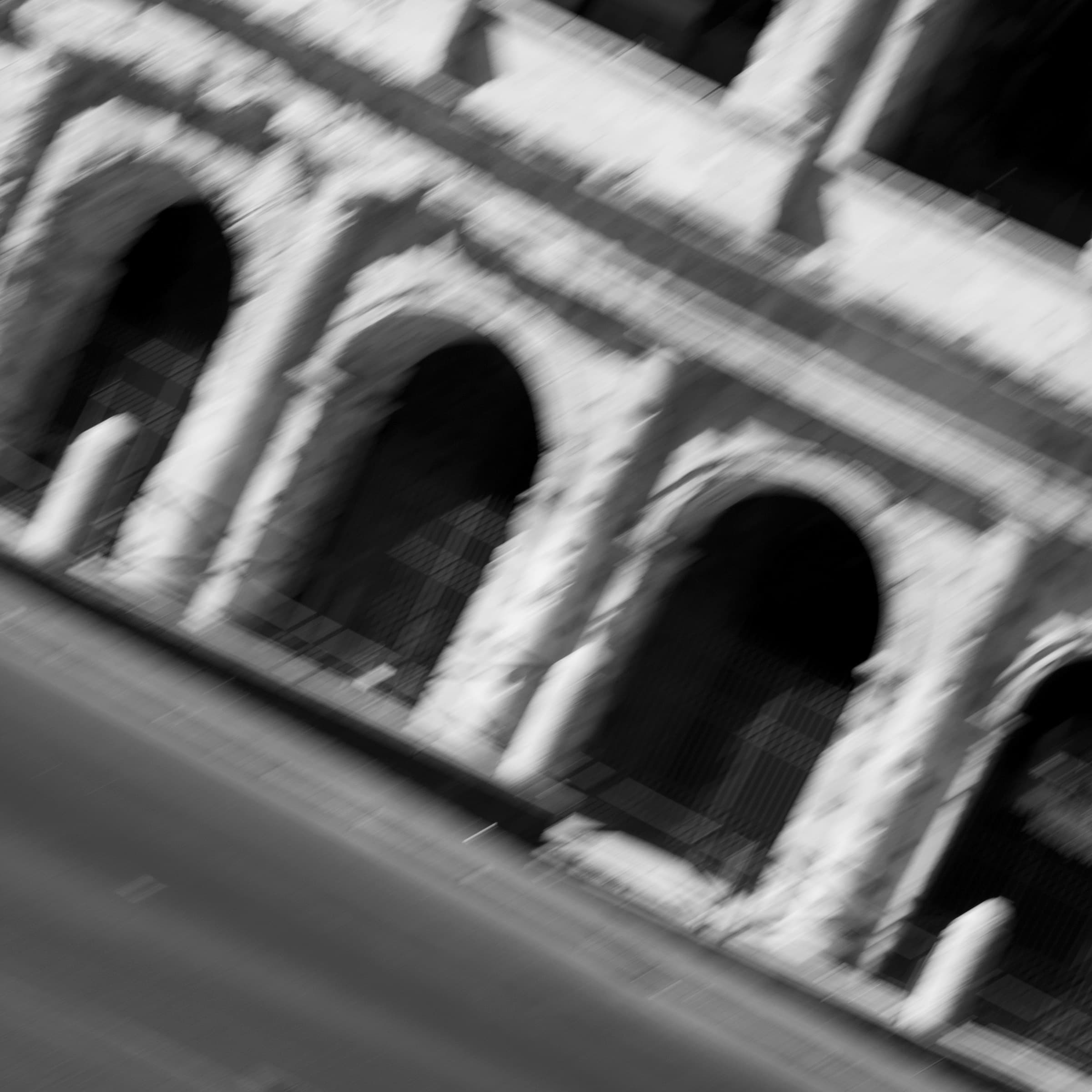 Arches in Motion by Daniel Montero · Photographic study